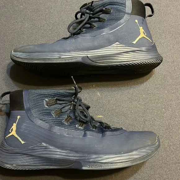 Air Jordan ultra fly midnight navy (size 13 men’s)